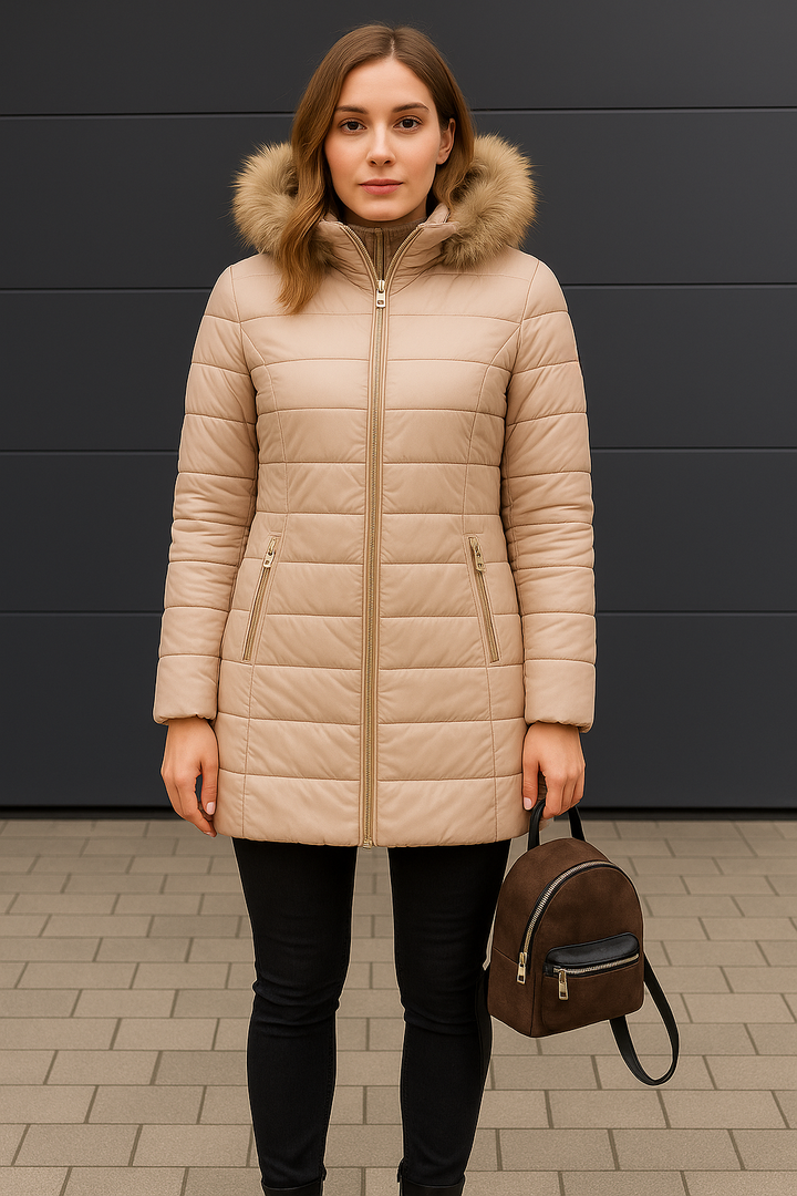 Casual dames winterjas met mooie bontkraag, ideaal voor comfort en een chique look in de winter.