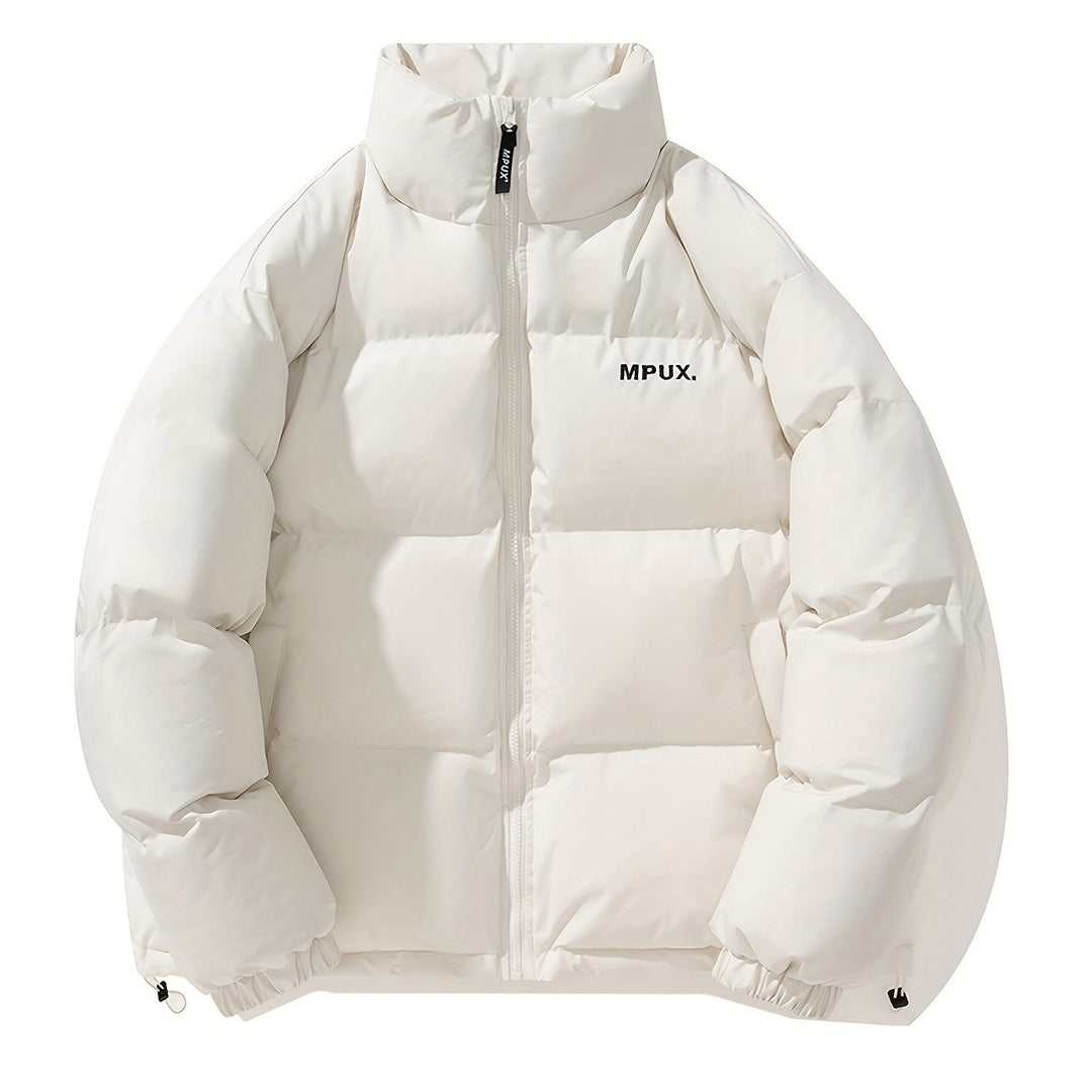 Essentiële heren winterjas, heuplang en comfortabel. Winddicht pufferjack met opstaande kraag, perfect voor alle mannen.