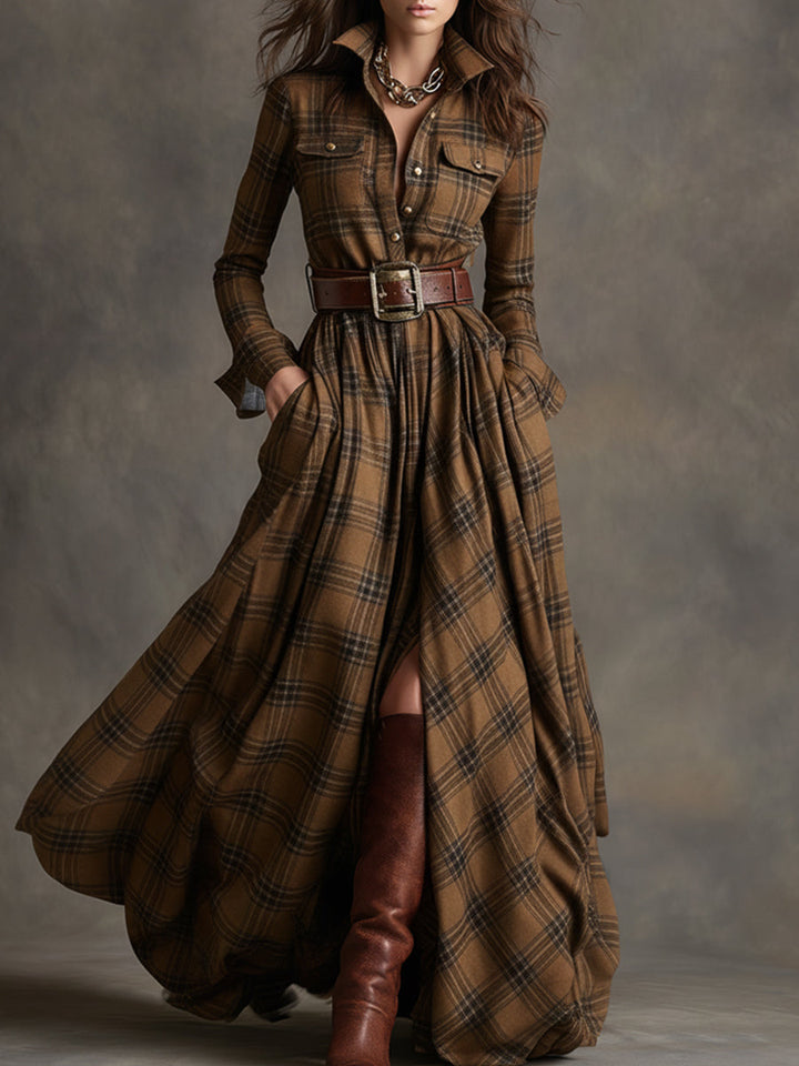 Dames maxi jurk met lange mouwen en chic geruit patroon. Voorzien van praktische knopen; perfecte vrouwenmode.