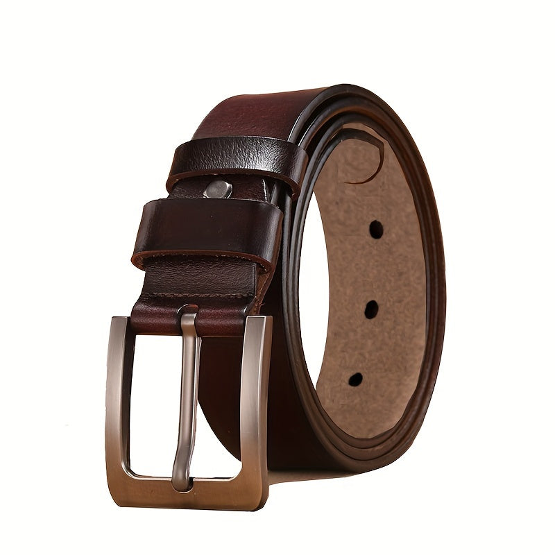 Duurzame heren leren riem met pin-gesp, liggend op een neutrale achtergrond; essentieel accessoire voor mannen.