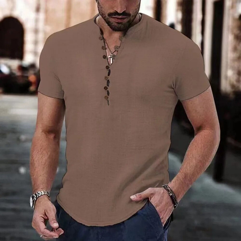 Comfortabel linnen V-hals herenshirt, perfect voor casual lente- en zomeroutfits. Moderne mannenmode.