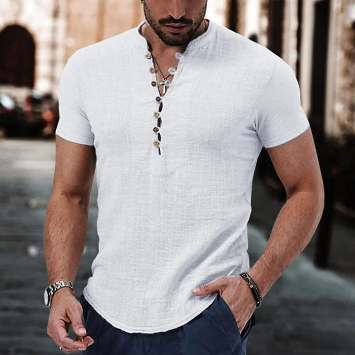 Modieus V-hals linnen herenshirt, comfortabel en stijlvol voor elke gelegenheid. Ideaal voor de zomer.