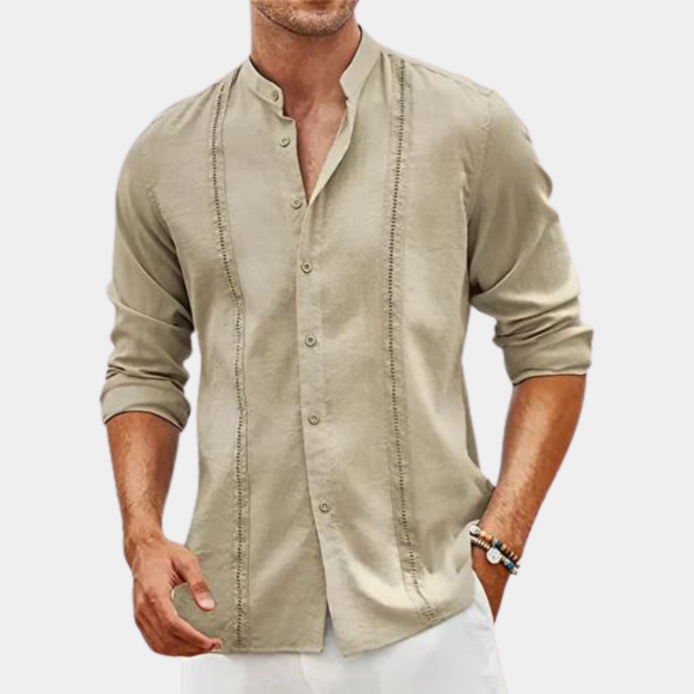 Zakelijk heren overhemd met slim fit pasvorm, ideaal voor kantoor of een chique avond uit. Comfortabel en stijlvol.