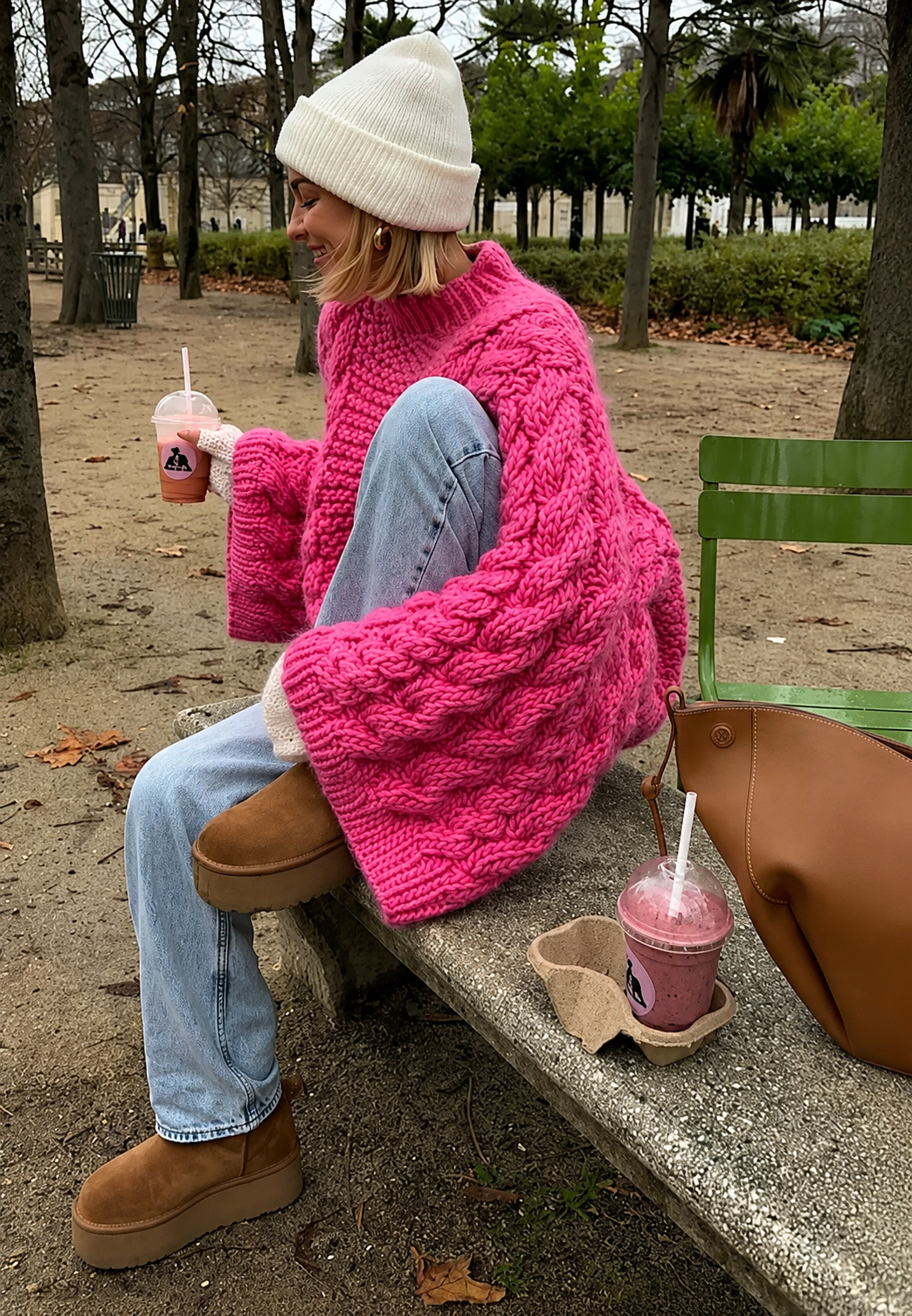 Comfortabele oversized trui Nerina voor dames, ideaal als winter trui met hoge kraag en stijlvol gevlochten design.