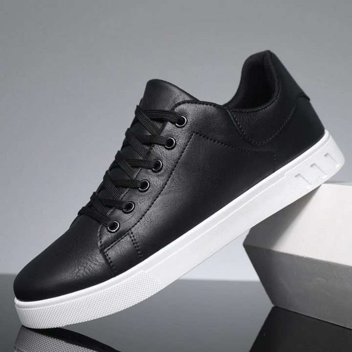 Trendy bruine herensneakers met veters, perfect als casual schoenen voor comfort en stijl. Lage sneakers.