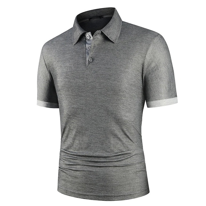 Hoogwaardige herenpoloshirt met korte mouwen, ademend materiaal voor warme zomerdagen.