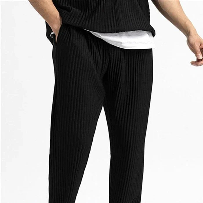 Stijlvolle geribbelde katoenen herenpantalon, taps toelopend, perfect voor alle seizoenen en ultiem comfort.