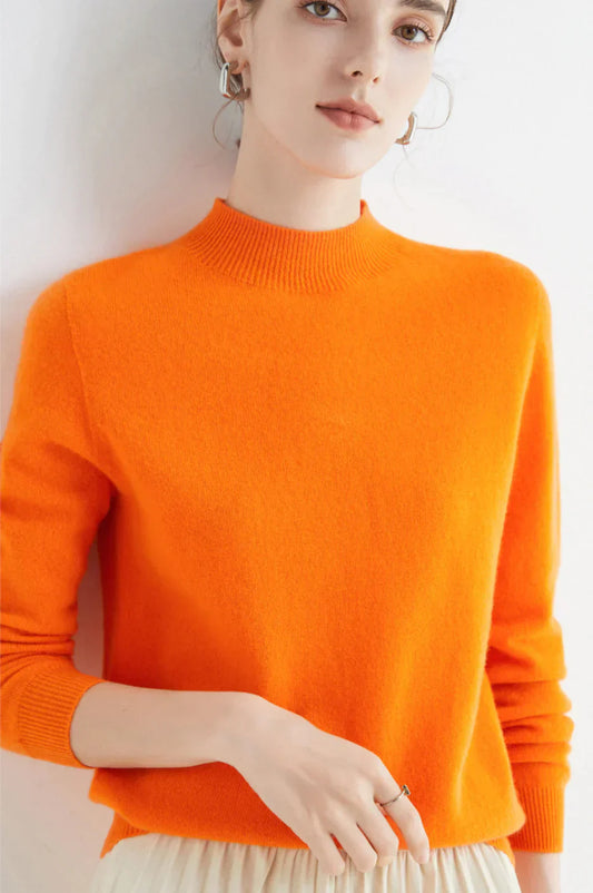 "Kasjmier trui Cindie, warmte en elegantie, zachte stof, diverse kleuren, klassieke damesstijl, ideaal voor elk seizoen."
