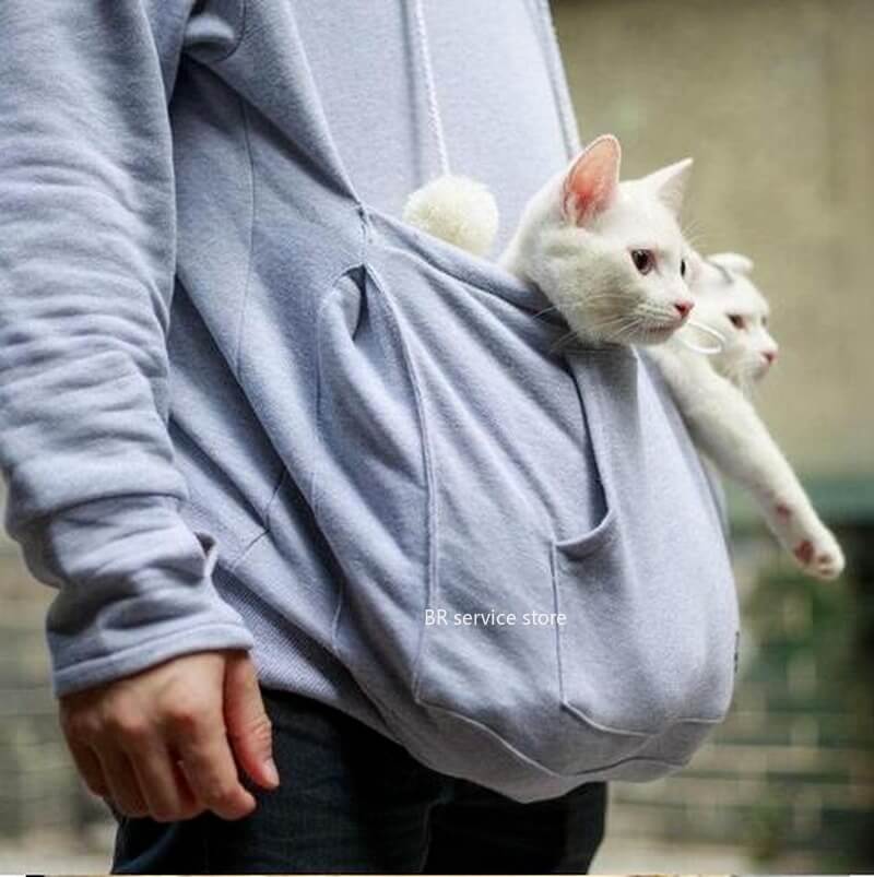 Comfortabele hoodie met praktische kattenzak, ideaal om je kat veilig en warm bij je te houden.