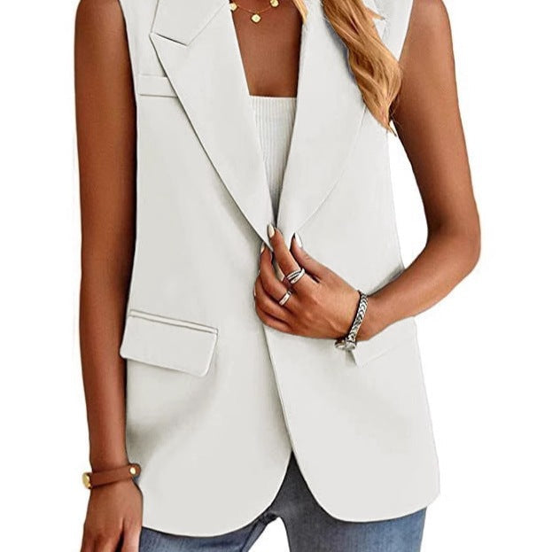 Comfortabele dames mouwloze blazer blouse van lichte stof, ideaal voor lente en zomerkleding.
