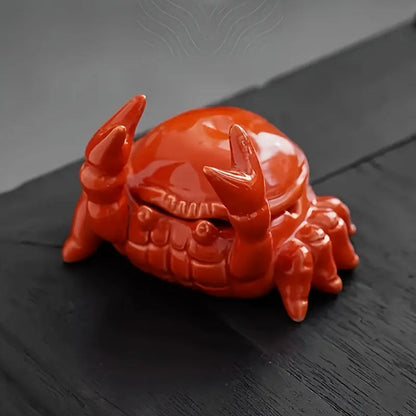 "Keramische krab asbak, uniek en decoratief ontwerp. Gedetailleerd, creatief accessoire voor huis of kantoor."
