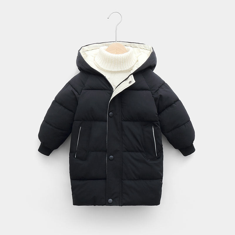 Gevoerde kinder winterjas met capuchon, extra warmte en comfortabele buitenkleding.