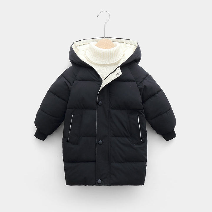 Gevoerde kinder winterjas met capuchon, extra warmte en comfortabele buitenkleding.