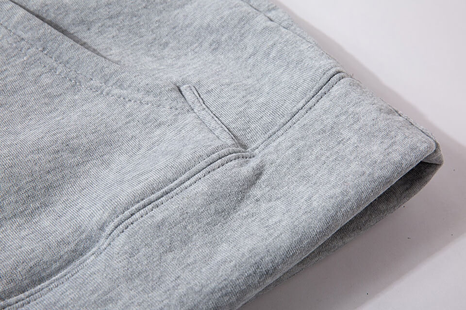Comfortabele bijpassende King & Queen hoodies voor dagelijks casual dragen door koppels.
