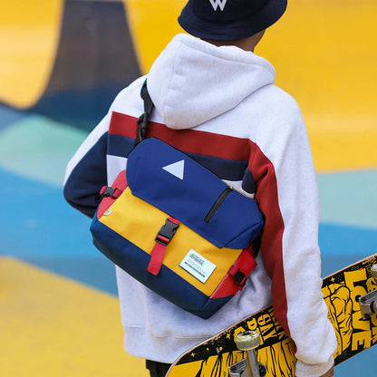 "Klassieke waterdichte crossbody reistas voor dames, met stijlvol ontwerp, verstelbare schouderriem en waterdicht materiaal."