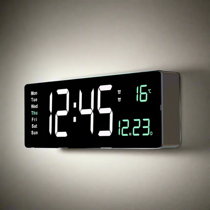 "Kleurrijke acryl digitale klok met helder LED-display, perfect voor elke kamer. USB oplaadbaar, past in modern interieur."