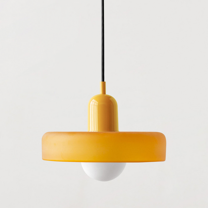 Design hanglamp, kleurrijk glas, Bauhaus esthetiek, voor moderne woningen.