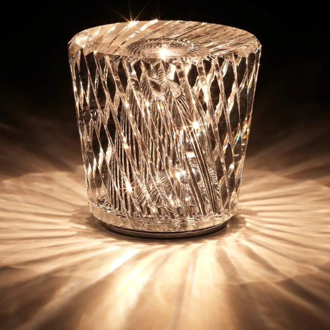 Praktische oplaadbare LED tafellamp, kristal look, sfeermaker voor je interieur.