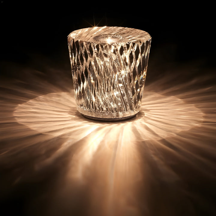 Subtiele LED tafellamp, oplaadbaar, kristal-achtig, sfeervolle toevoeging aan decor.