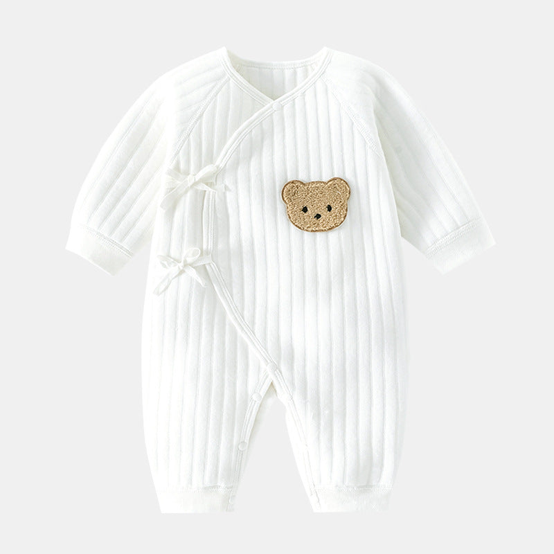 Lieve babyromper met beertje voor warme voorjaar- en herfstdagen. Comfortabele katoenen baby outfit.