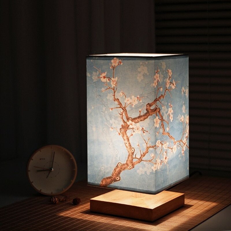 Japans-Scandinavische tafellamp HikariGlow van bamboe en hout, minimalistische sfeerverlichting voor interieur.