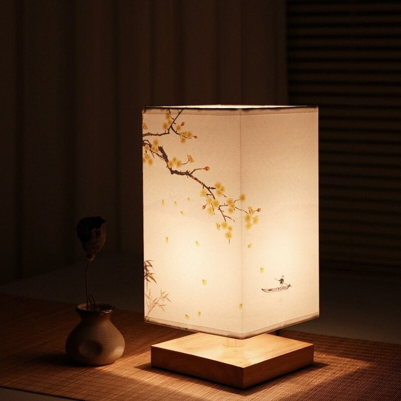 Sfeervolle bijzettafellamp met lotus design. Japanse en Scandinavische bamboe verlichting voor woonkamer.