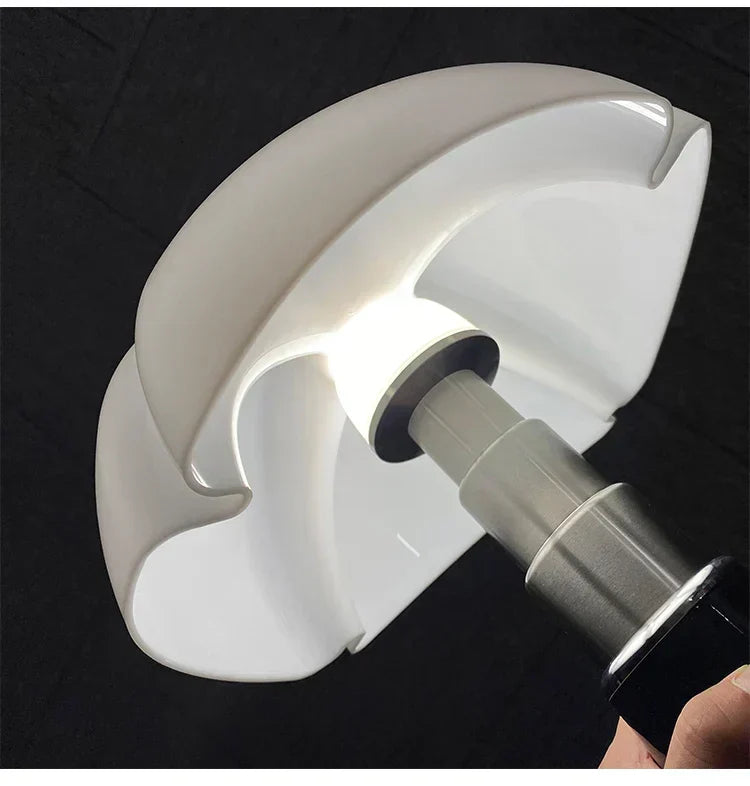 Modern retro LED tafellamp, energiezuinige designverlichting voor elke stijl.