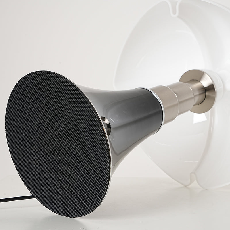Stijlvolle retro LED tafellamp voor nachtkastje of bijzettafel, met sfeerlicht.