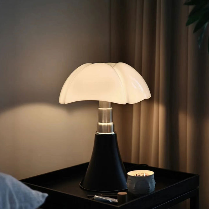 ClassicGlow retro LED tafellamp, sfeervolle en energiezuinige design lamp voor binnen.