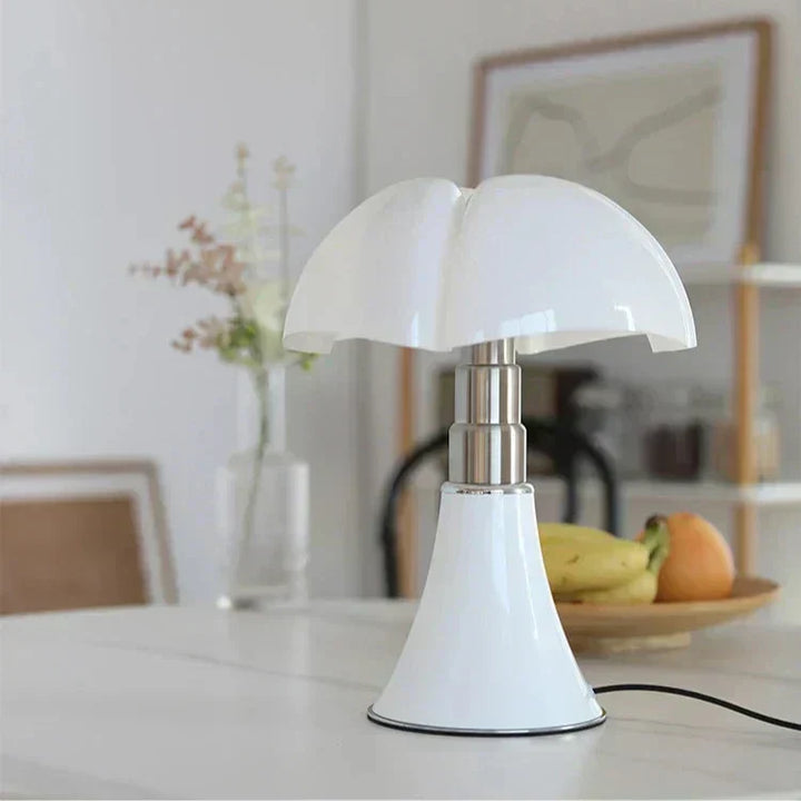 ClassicGlow retro LED design tafellamp, ideale decoratieve lamp voor slaapkamer of woonkamer.