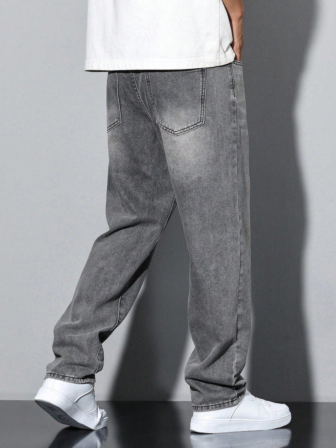 Veelzijdige herenjeans met rechte pijpen, ideaal voor elke casual gelegenheid.