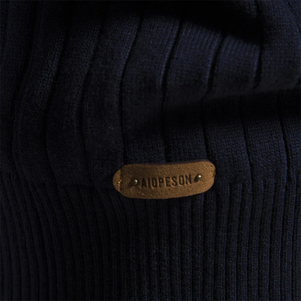 Comfortabele en stijlvolle heren trui met rits, ideaal voor de herfst- en wintercollectie.