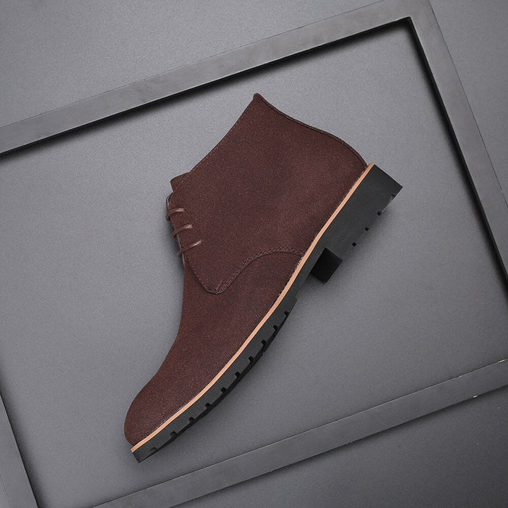 Bruine leren heren enkellaarzen, stijlvolle slip-on schoenen voor elke gelegenheid. Ideaal voor outdoor.