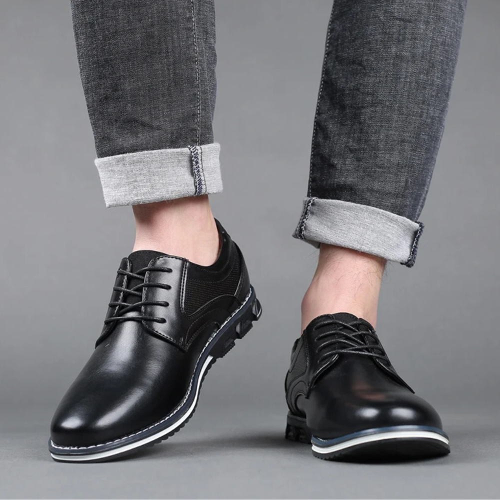 Formele heren geklede schoenen, geschikt als zakelijke schoenen en voor speciale evenementen.