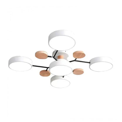 "LED plafondlamp modern Scandinavisch design, metaal en hout, artistieke lichttakken, warme en dimbare verlichting."
