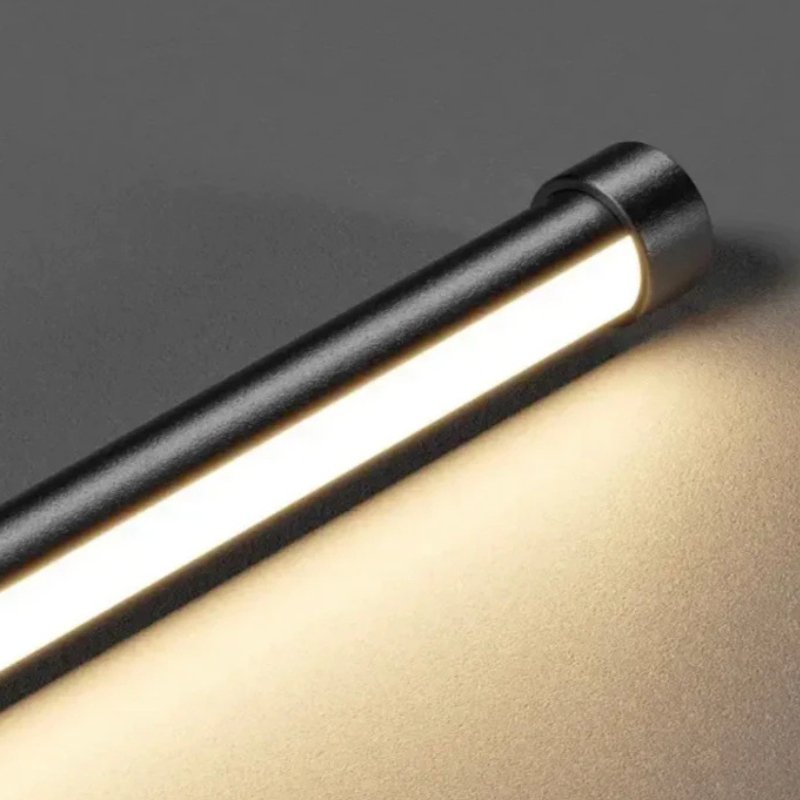 "LED vloerlamp met zachte gloed, modern design, verstelbaar licht, warm wit licht ingesteld in een verfijnd interieur"