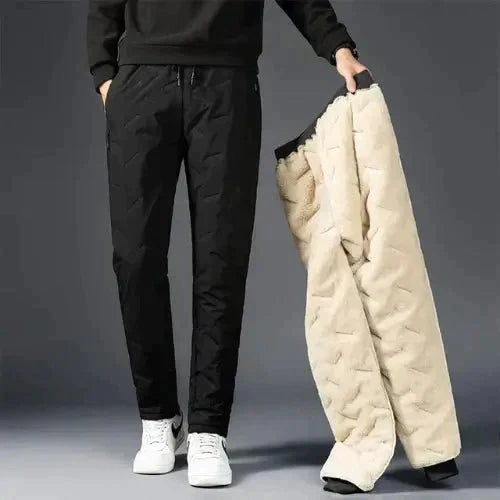Stijlvolle zwarte heren thermische joggingbroek, perfect voor casual winterkleding of ontspanning thuis.