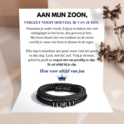 "Leren armband voor zoon met 'Love You Forever' gravure, gemaakt van bruin leer en roestvrij staal, stijlvol en emotioneel."