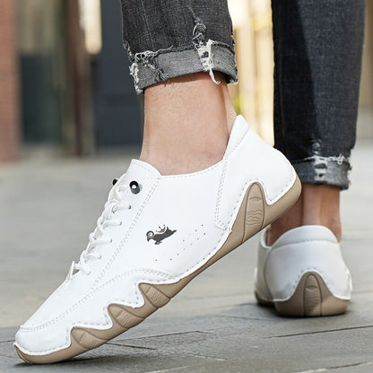 "Leren unisex schoenen met anti-slip en flexibele zool, biedt comfort en stijl voor natuurlijk bewegen."