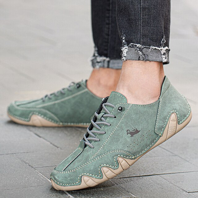 "Leren unisex schoenen met anti-slip en flexibele zool, biedt comfort en stijl voor natuurlijk bewegen."