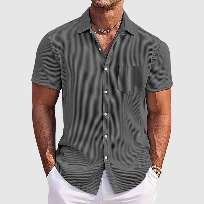 Comfortabel casual heren overhemd korte mouw, met ontspannen camp collar voor warme dagen en strandmode.