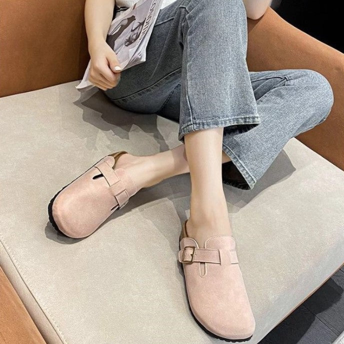 Roze Boston sandalen: speelse roze unisex instappers, comfortabele sandalen die kleur toevoegen aan je outfit.