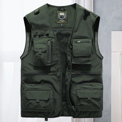 "Lichtgewicht ademend outdoorvest met meerdere zakken, ideaal voor wandelen en kamperen. Stijlvol en functioneel ontwerp."