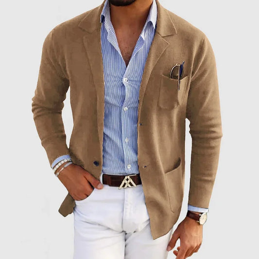 "Lichtgewicht herenvest, stijlvol en ademend, perfect voor lente en zomer, in diverse kleuren en maten, slim-fit pasvorm."