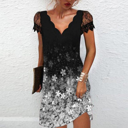 "Livia zomerjurk met kanten mouwen en v-hals, elegante patronen en vrouwelijke details voor stijlvolle zomerse look"