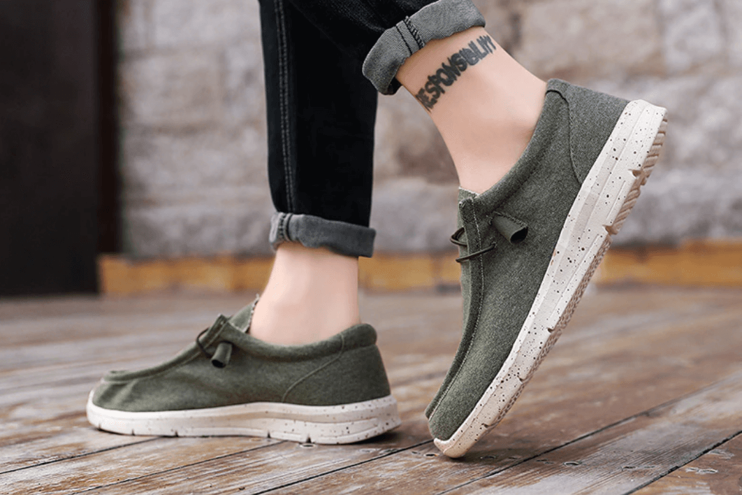 Stijlvolle en comfortabele dames sneakers, perfect voor een casual en actieve levensstijl.