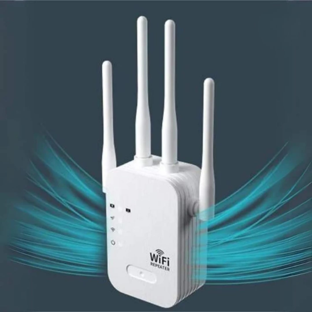 Buiten Dual-Band WiFi versterker, ideaal voor stabiel en snel internetbereik in tuin of garage.