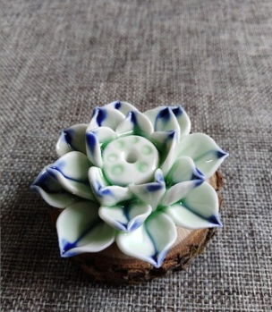 Spirituele lotusbloem wierookhouder, prachtige huisdecoratie voor meditatie en ontspannen sferen.