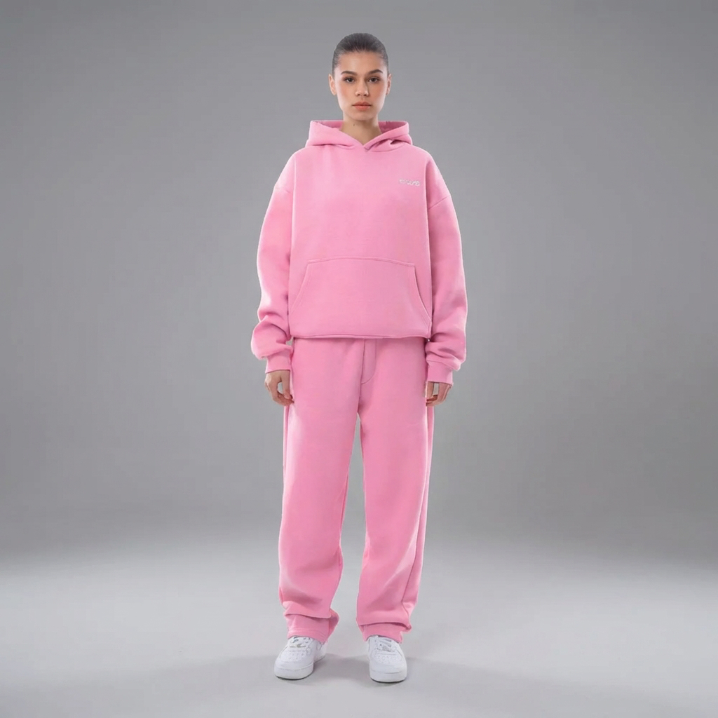 Veelzijdig unisex trainingspak, een must-have voor elke garderobe; combineert gemak met hedendaagse stijl.
