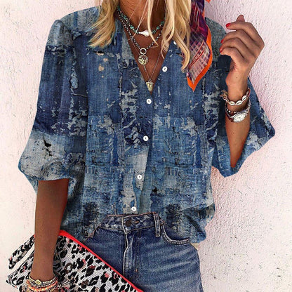 Luchtige boho-chic blouse voor dames met speelse plooien en vrolijke kleuren, perfect voor zomerse dagen.